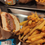 Trusty Burger