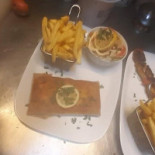 Hama Akli Bar Restaurant Le Vaillant