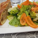 A La Couronne