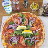 Deluxe Kebab Pizza