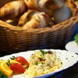 Leo's Schlemmer Café