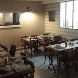 Chez Micheline Paulette