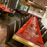 Dorfplatz (la Casa Del Gusto)
