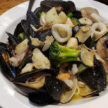 Popei's Clam Bar & Seafood Restaurant