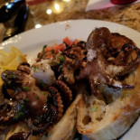 Yianni's