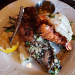 Yianni's
