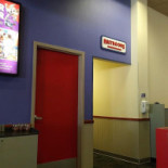 Chuck E. Cheese
