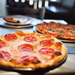 Lucy's Pizza