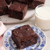 Doppelter Schokoladenstück-Brownie