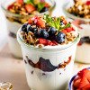 Fruchtiger Joghurt-Parfait